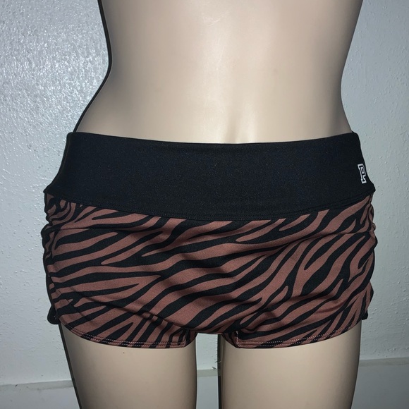 Victoria’s Secret PINK Gym to Swim Shorts Sport - Picture 3 of 7